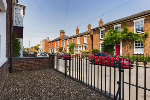 4 bedroom terraced house for sale, Queen Street, Horncastle