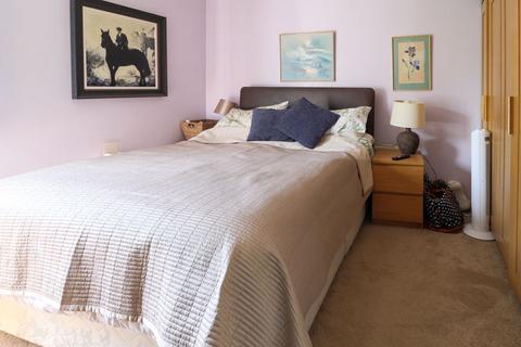 9a Bicknor Close, Canterbury, CT2 7UB