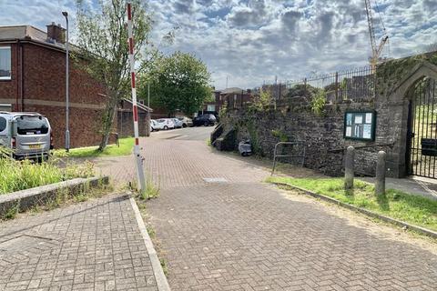 12 Castle Quay, Neath, SA11 3LW