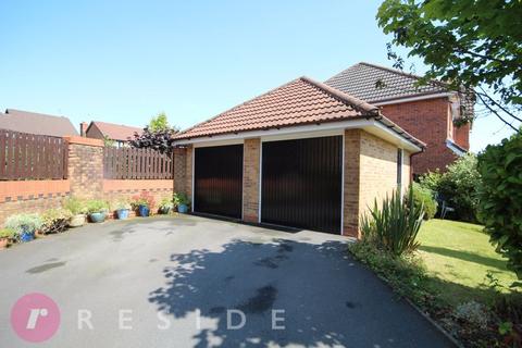 4 bedroom detached house for sale, Pipers Close, Rochdale OL11