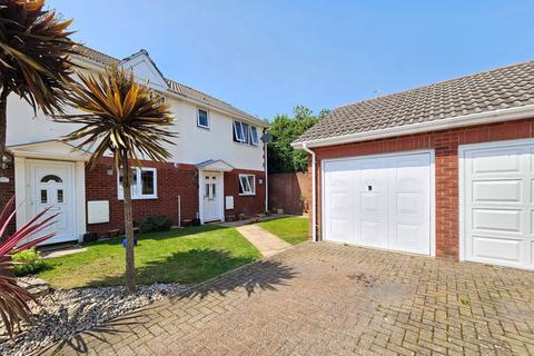 3 bedroom semi-detached house for sale, Seathrift Close, Lee-On-The-Solent, PO13