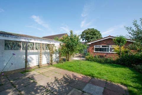 2 bedroom bungalow for sale, Blackmoor Avenue, Astley M29 7NT