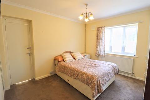 44 Buckingham Road, Bletchley, Milton Keynes, MK3 5HL