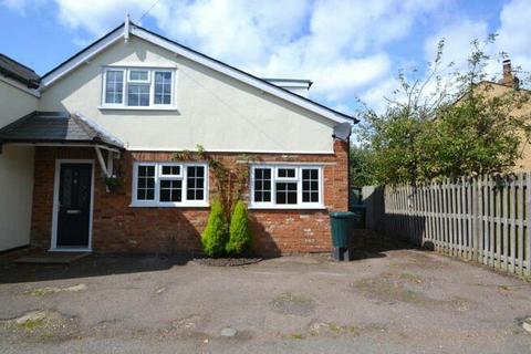 3 bedroom semi-detached house to rent, Milton Keynes MK17