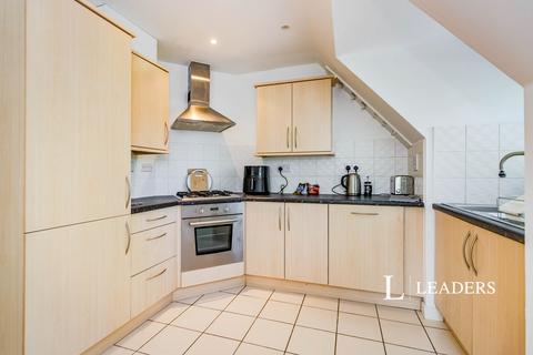 2 bedroom apartment to rent, Stretton Court, Wey Road