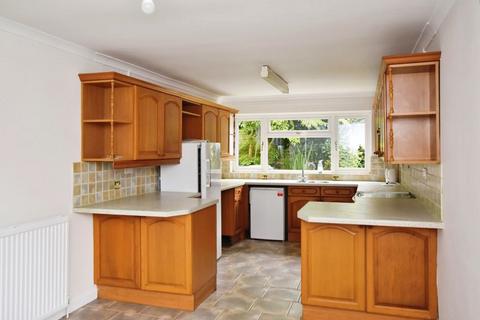 Wombourne Allington Track, Allington, Salisbury, SP4 0DD