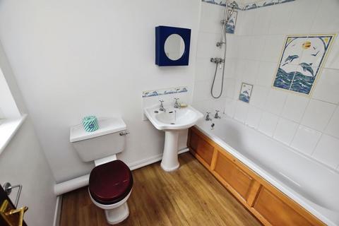Wombourne Allington Track, Allington, Salisbury, SP4 0DD