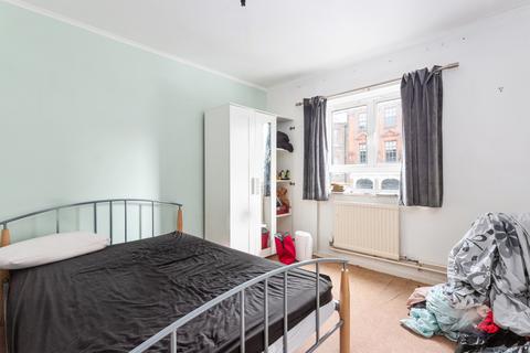 3 bedroom flat to rent, Camden Street