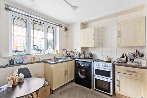 3 bedroom flat to rent, Camden Street