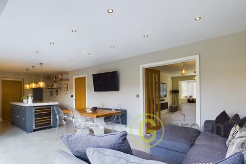 174 Harvest Fields Way, Sutton Coldfield, B75 5TJ