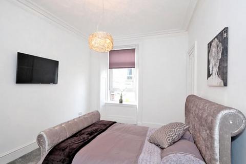 2 bedroom flat to rent, Albert Street, First Floor, AB25