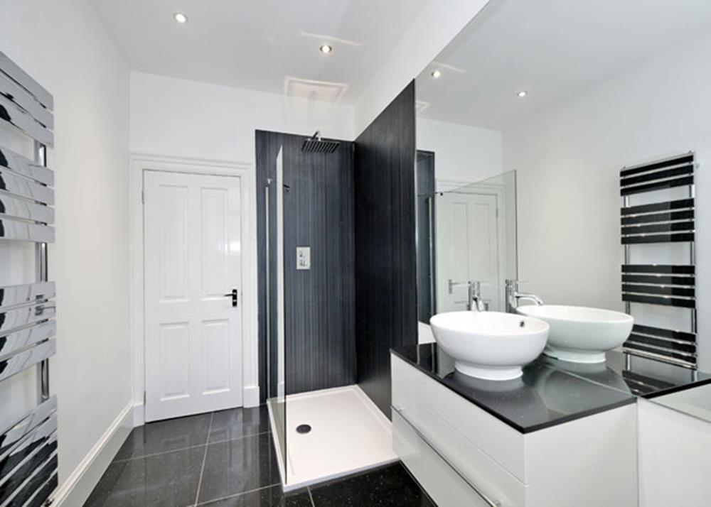 Shower Room photograph 2