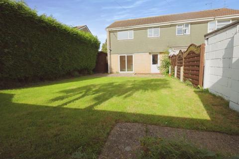 3 bedroom terraced house to rent, Jewell Road, Bournemouth BH8