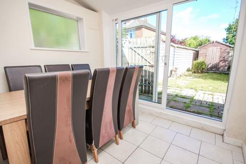 5 bedroom detached house to rent, Cardigan Road, Bournemouth BH9
