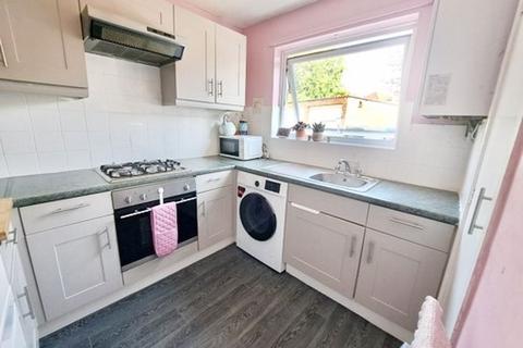 2 bedroom flat for sale, Hunt Road, Poole BH15