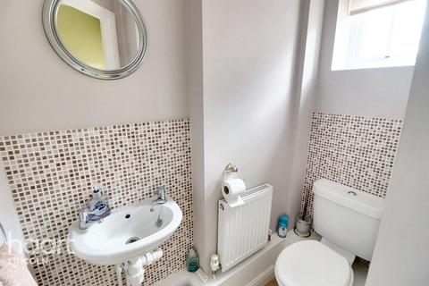 17 Durham Close, Bracebridge Heath, Lincoln, LN4 2TN