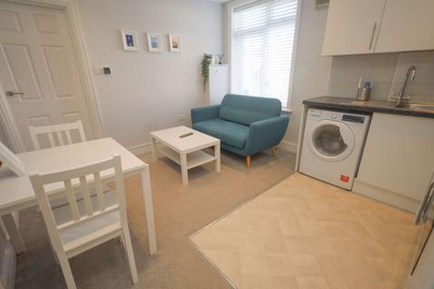 1 bedroom house to rent, Charminster Road, Bournemouth BH8