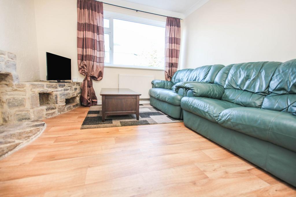 St. Leonards Road, Bournemouth BH8 - View 2