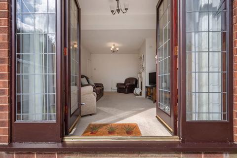 23 Ash Grove, Standish, Wigan, WN6 0DZ
