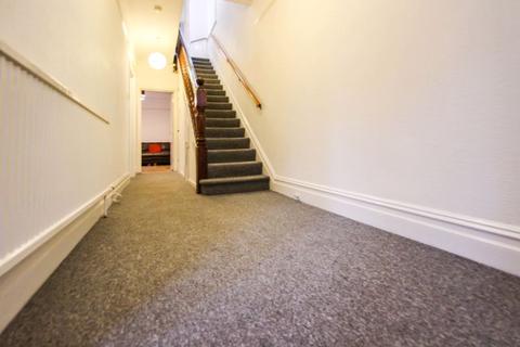 6 bedroom detached house to rent, Stanfield Road, Bournemouth BH9