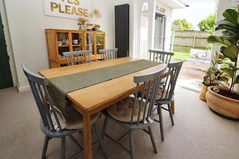 15 Deanscroft Road, Bournemouth, BH10 6JP