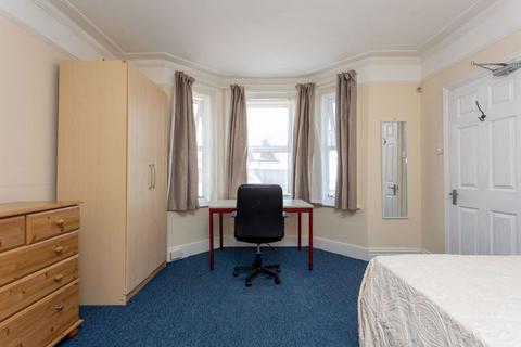 18 Bingham Road, Bournemouth, BH9 1BS
