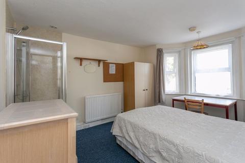18 Bingham Road, Bournemouth, BH9 1BS