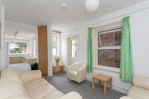 18 Bingham Road, Bournemouth, BH9 1BS
