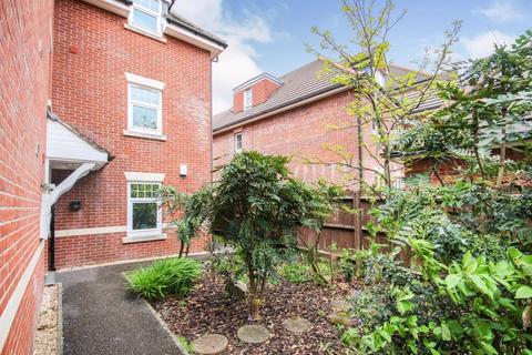 Flat 5, Dean Park Gate, 5 Wimborne Road, Bournemouth, BH2 6LX
