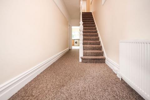 5 bedroom detached house to rent, Osborne Road, Bournemouth BH9