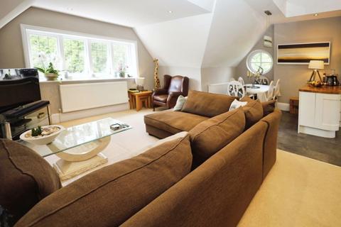 2 bedroom apartment for sale, Talbot Avenue, Bournemouth BH3