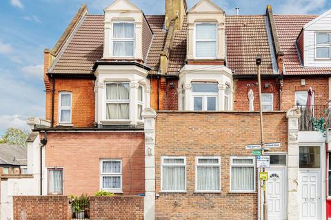 2 bedroom maisonette for sale, Floyd Road, London SE7