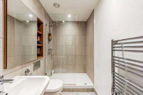 29, Campbell Court, 3 Embry Road, London, SE9 6BT