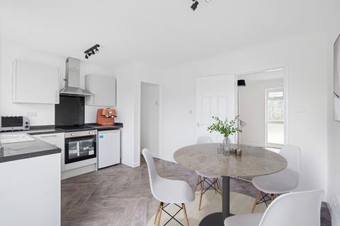 52 Dalberg Way, London, SE2 9SL