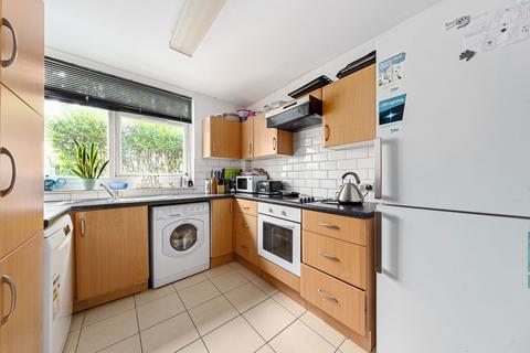 3 bedroom end of terrace house for sale, Colville Estate, London N1