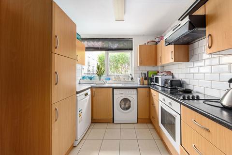 3 bedroom end of terrace house for sale, Colville Estate, London N1