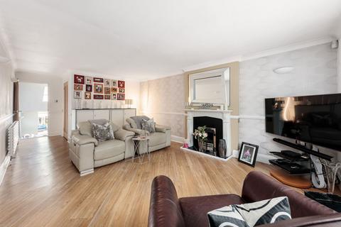 4 bedroom end of terrace house for sale, Shooters Hill, London SE18