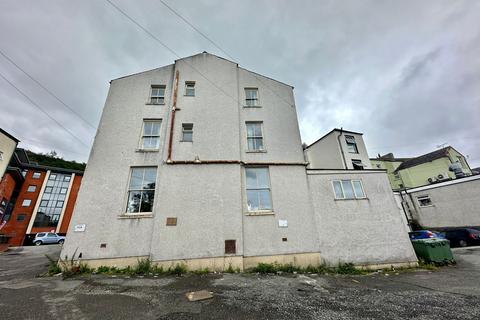 15 bedroom end of terrace house for sale, High Street, Bangor LL57