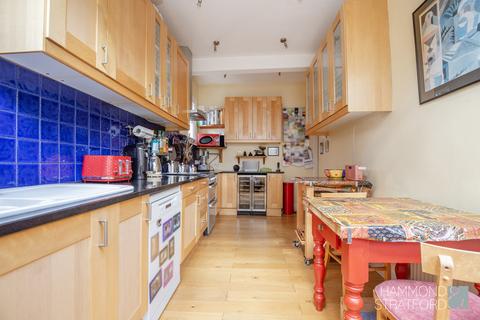 4 bedroom end of terrace house for sale, Grosvenor Road, Golden Triangle