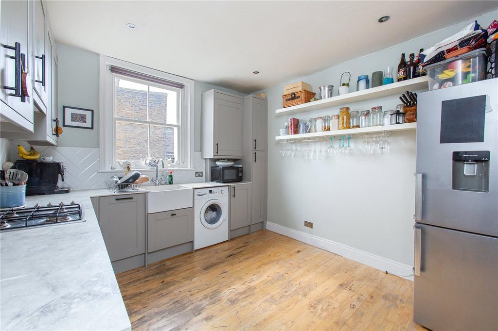 Eat-In Kitchen