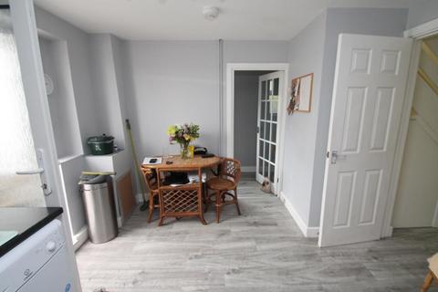 20 Cae Porth, Llangynidr, Crickhowell, NP8 1NL