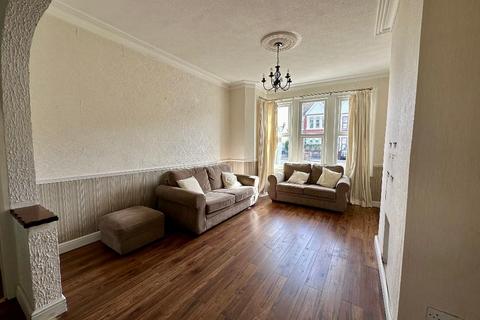 3 bedroom terraced house for sale, Surbiton Road, Southend on Sea, Essex, SS2 4NR