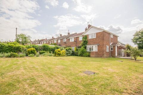 2 bedroom end of terrace house for sale, Willingale Close, Hutton, CM13