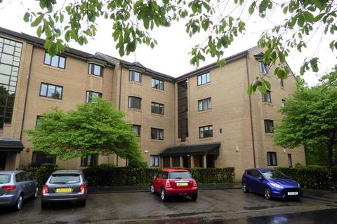 3 bedroom flat to rent, Addison Road, Kirklee, Glasgow, G12