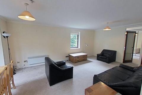 3 bedroom flat to rent, Addison Road, Kirklee, Glasgow, G12