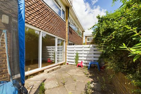 18 Bracewood Gardens, Croydon, CR0 5JL