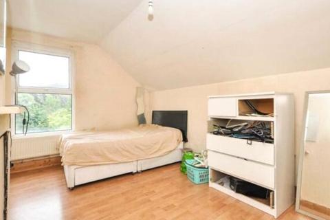 6 Farquharson Road, Croydon, CR0 2UH