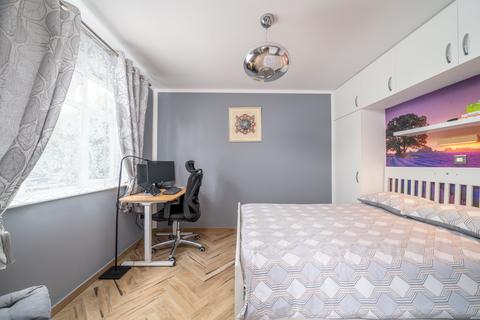 8 Moore Road, London, SE19 3RA