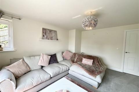 2 bedroom flat for sale, Banks Way, Catcliffe, Rotherham, S60 5WR