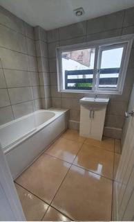 3 bedroom terraced house to rent, Caerau Road, Maesteg